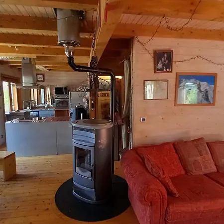 Chalet - Chez Helene Fb